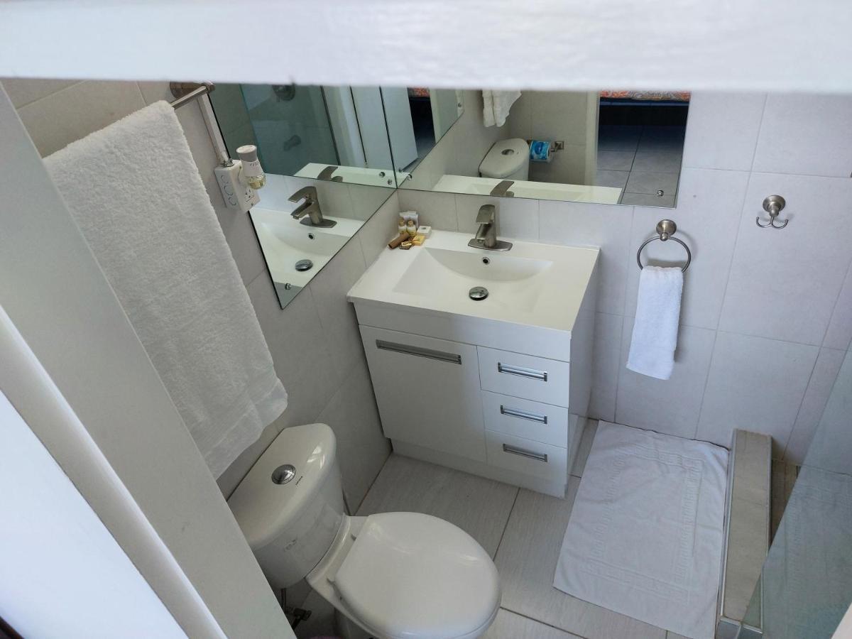 Contemporary Ocean View 2Bed Carib Ocho Rios Condo מראה חיצוני תמונה